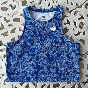 Rabbit Women's Crop Hop Tech Top